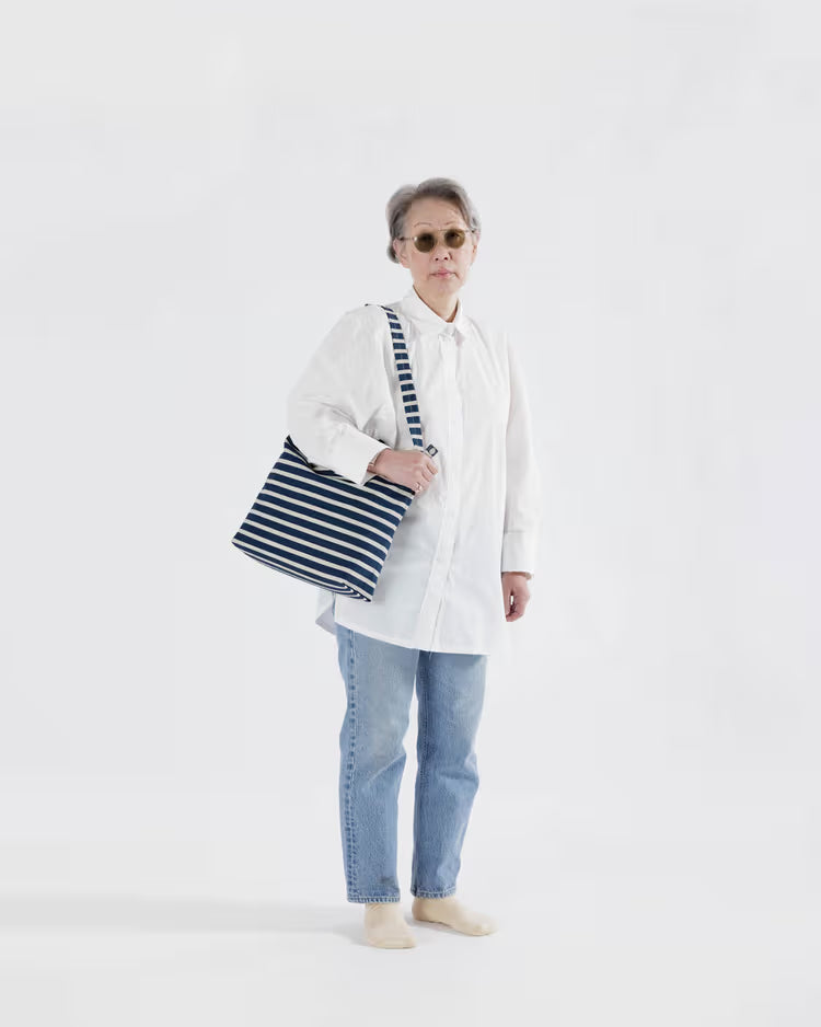 BAGGU - Horizontal Zip Duck Bag - Navy Stripe