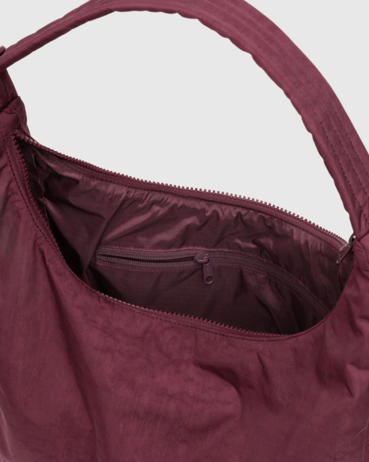 BAGGU - Nylon shoulder bag - Mahogany