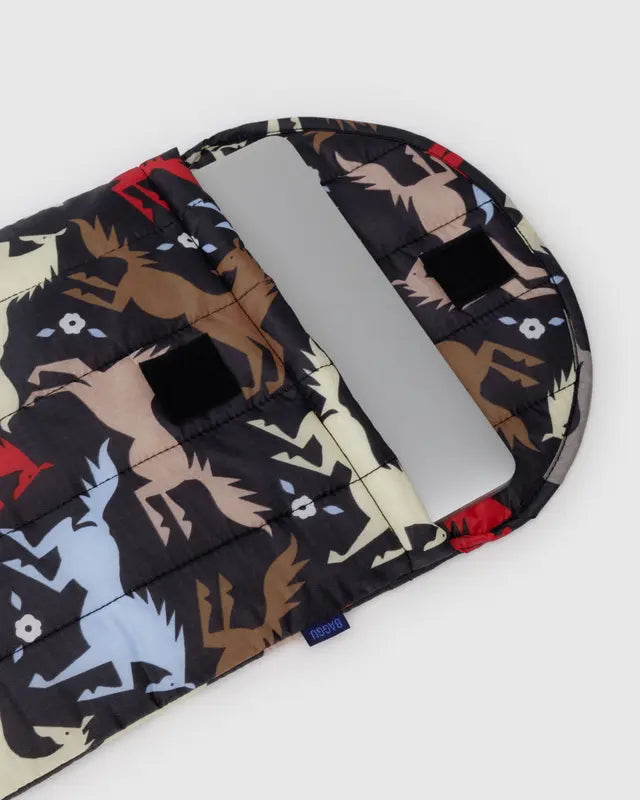 BAGGU - Puffy Laptop Sleeve 13"/14" - Horse Cut Outs