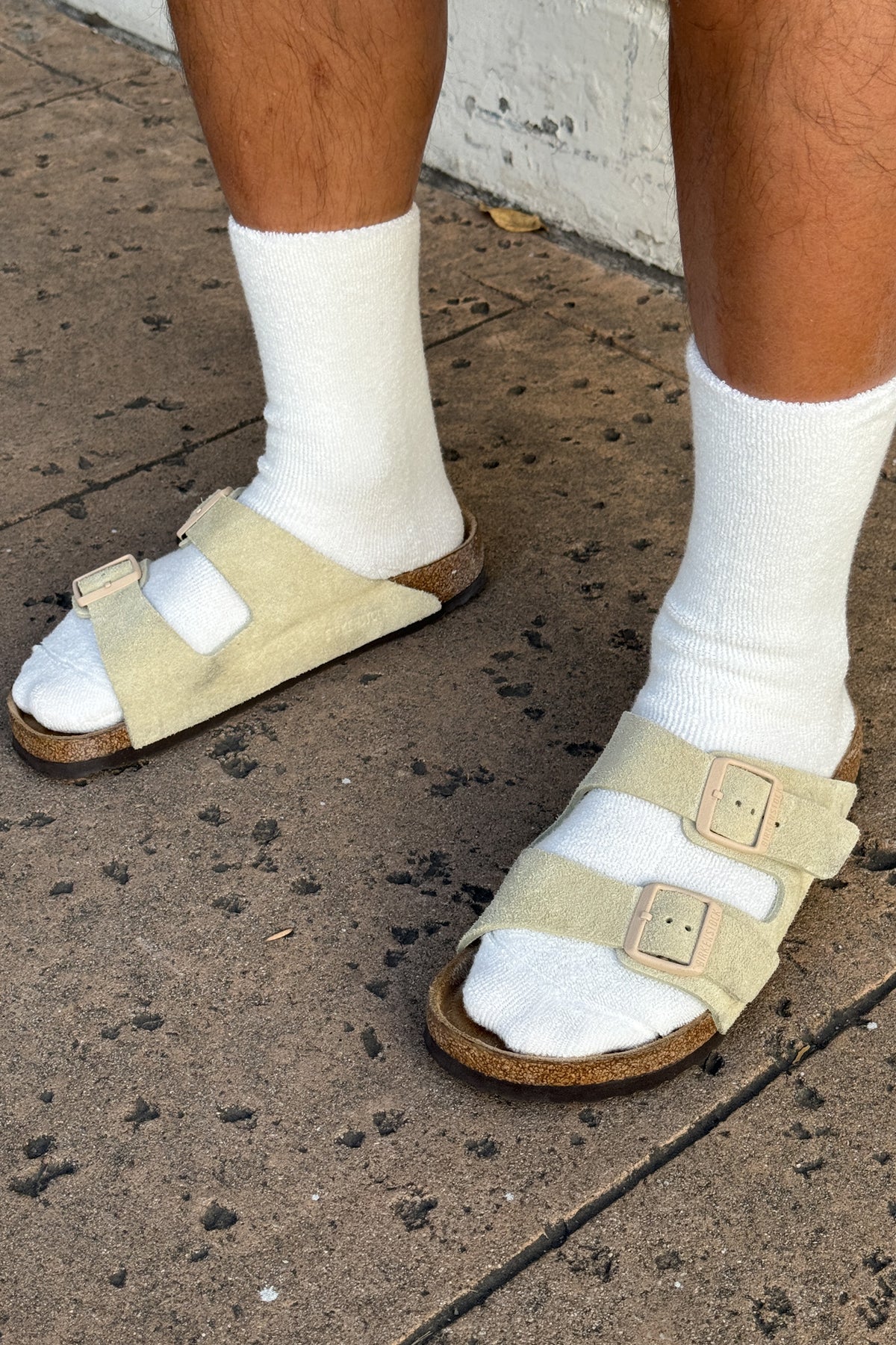 LE BON SHOPPE - EXTENDED Cloud Socks - Classic White