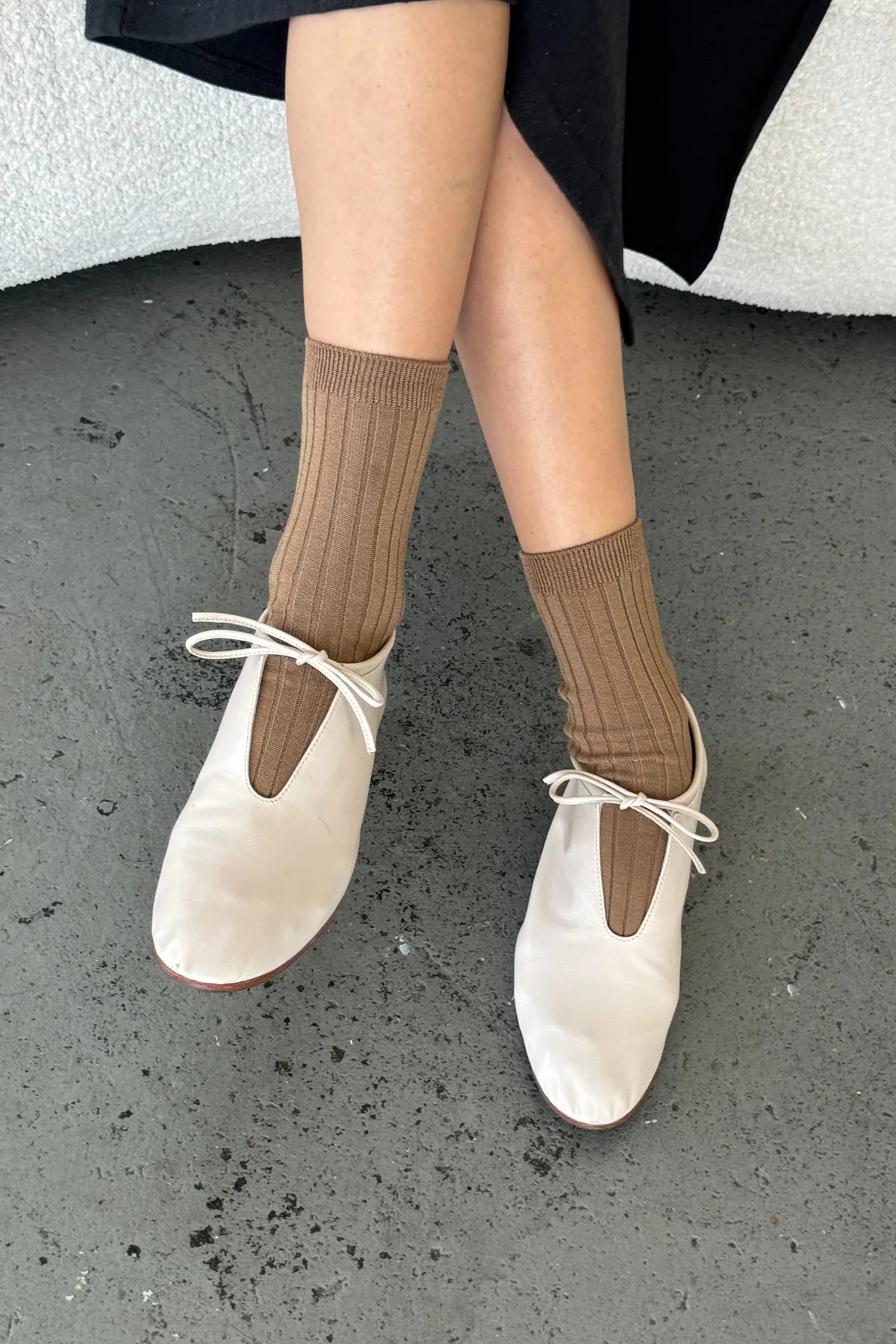 LE BON SHOPPE - Her Socks Dark Tan