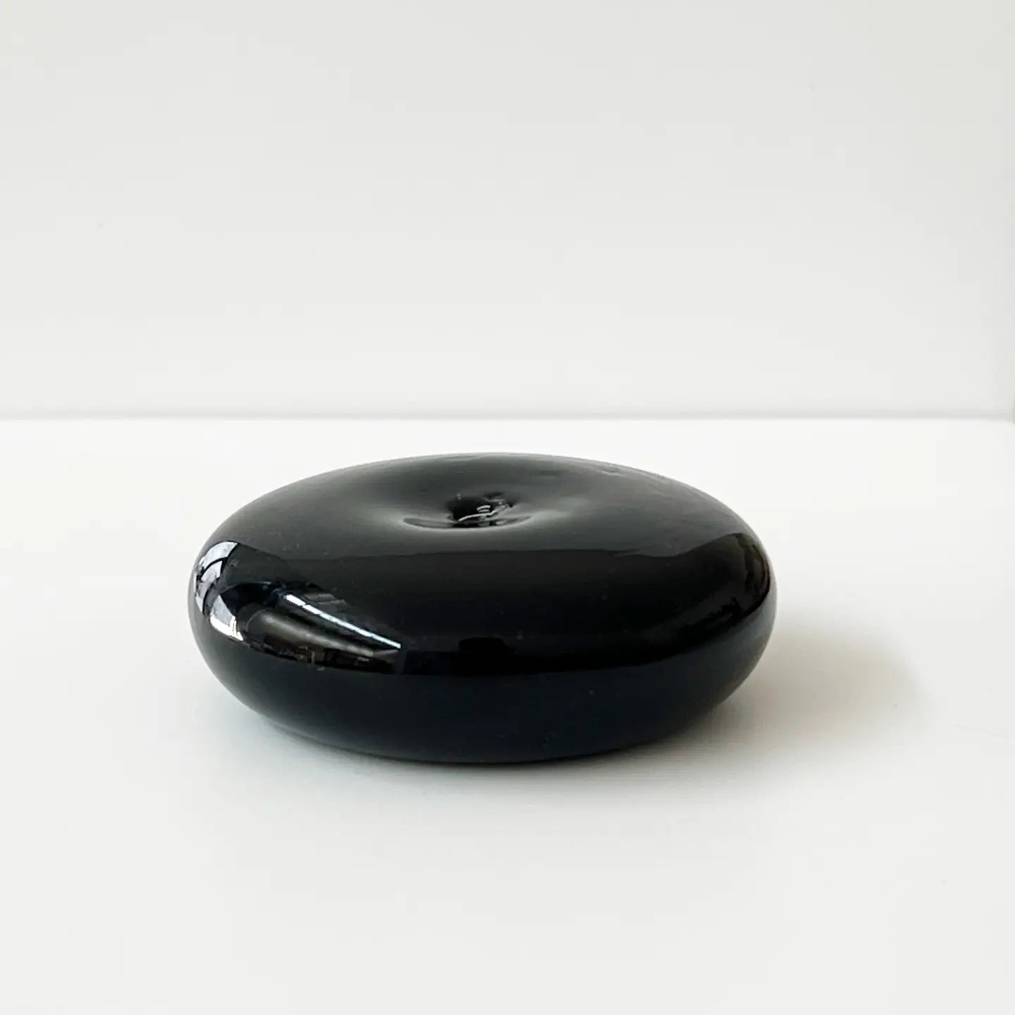 GENTLE HABITS Glass Vessel Incense Holder - Black