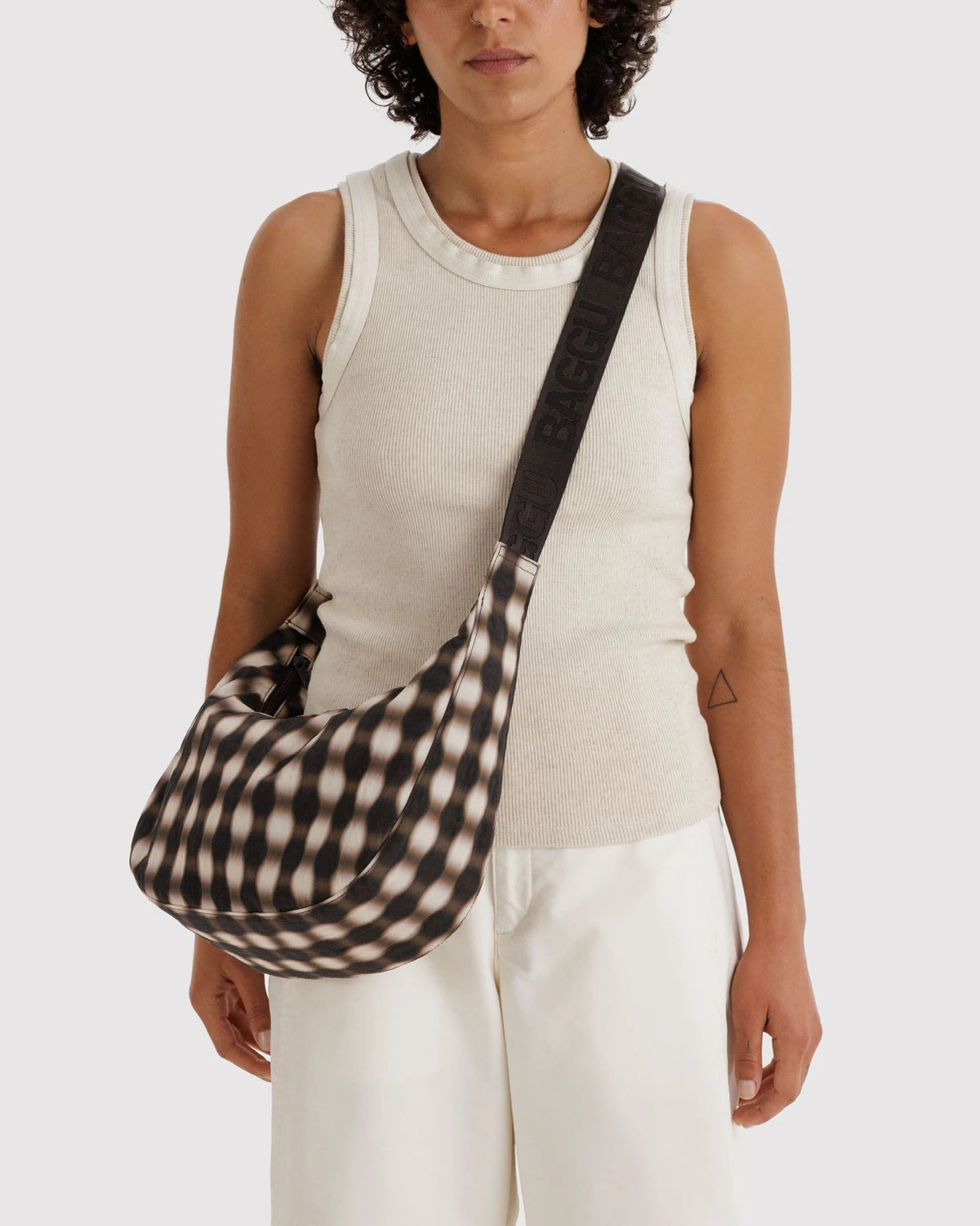BAGGU - Medium Nylon Crescent Bag