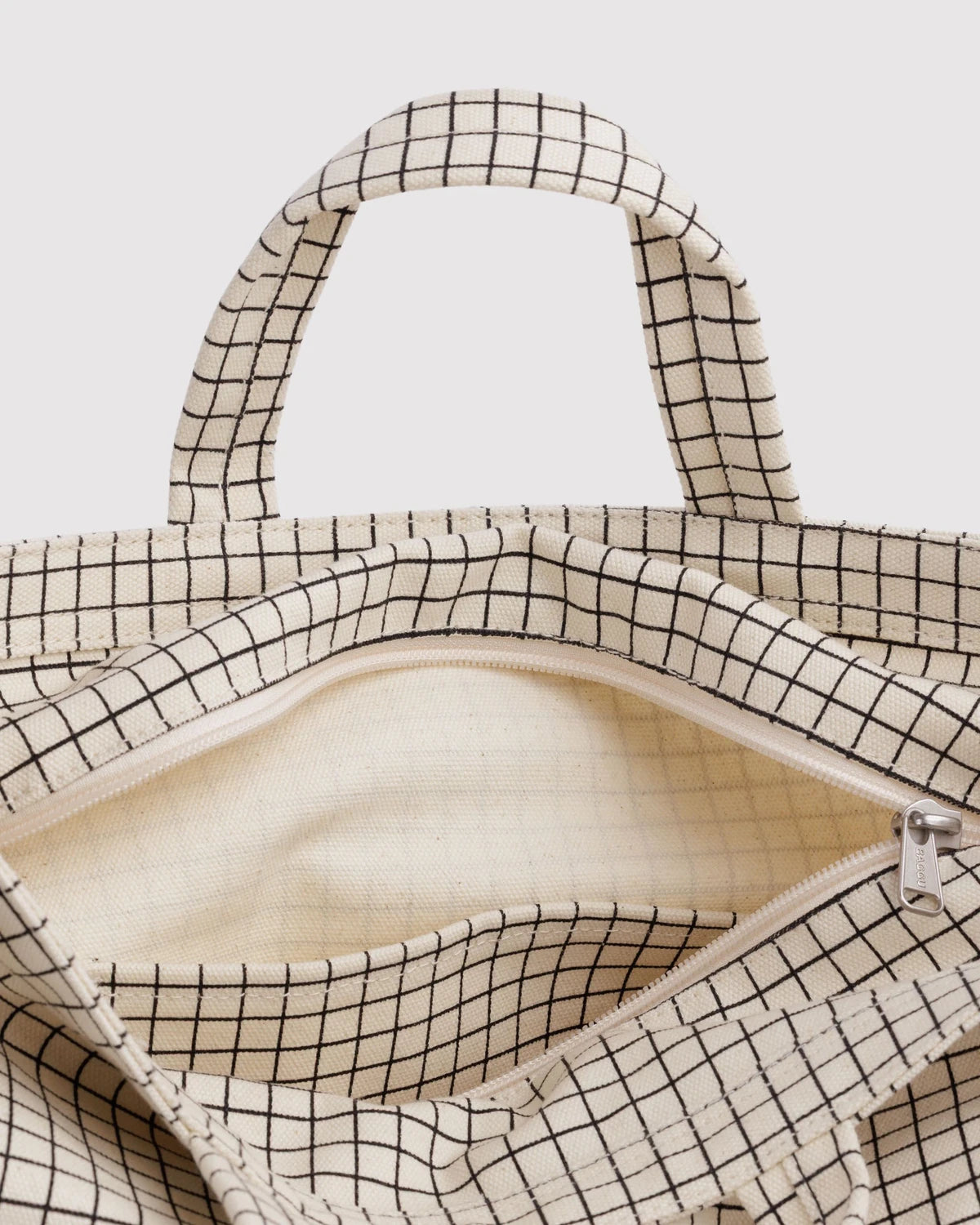 BAGGU | Horizontal Zip Duck Bag Natural Grid